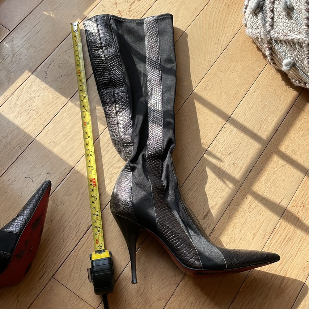 Carlos by Carlos Santana Elegant Black Knee-High Boots - Picture 10 of 10